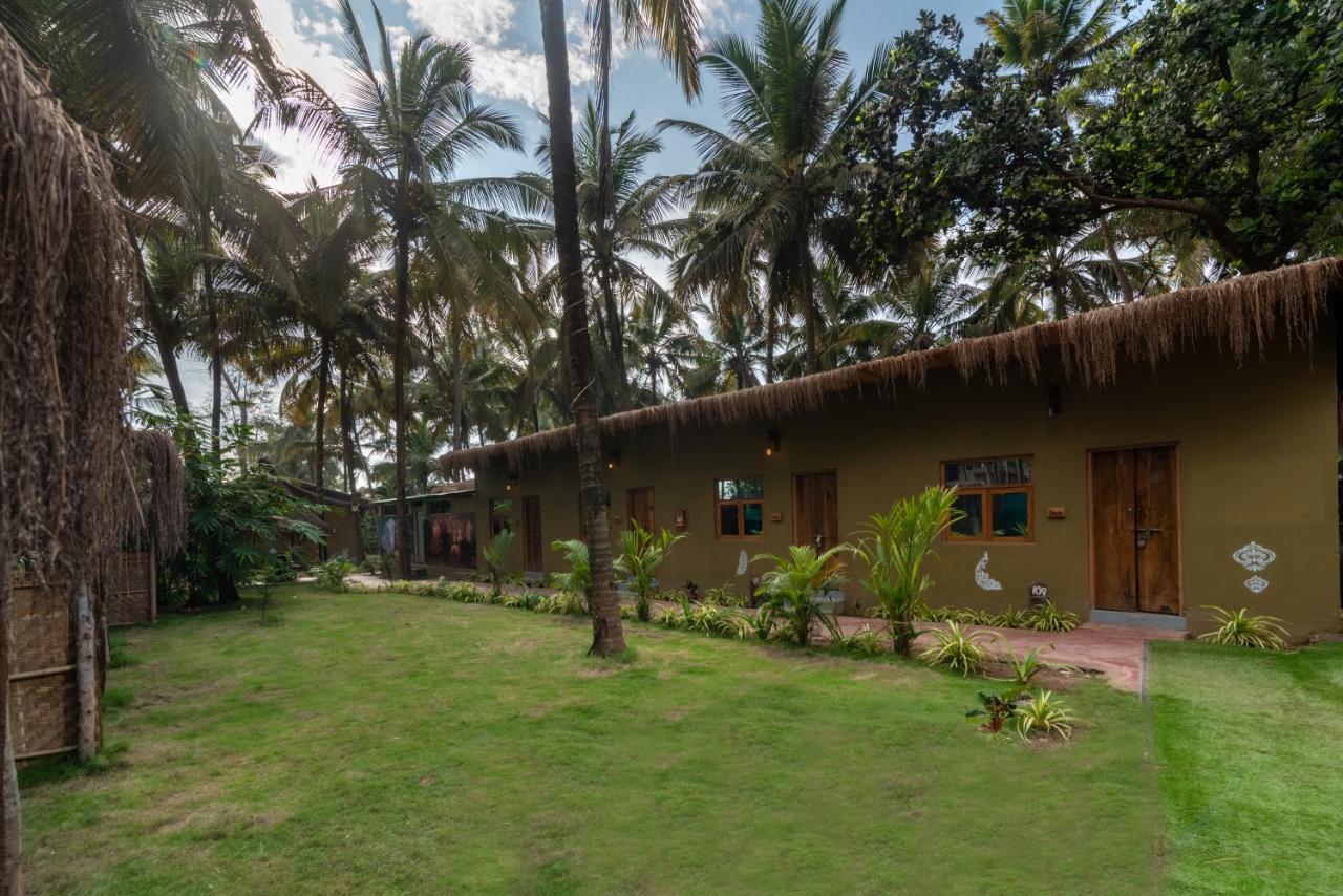 Amadi Front Hotel