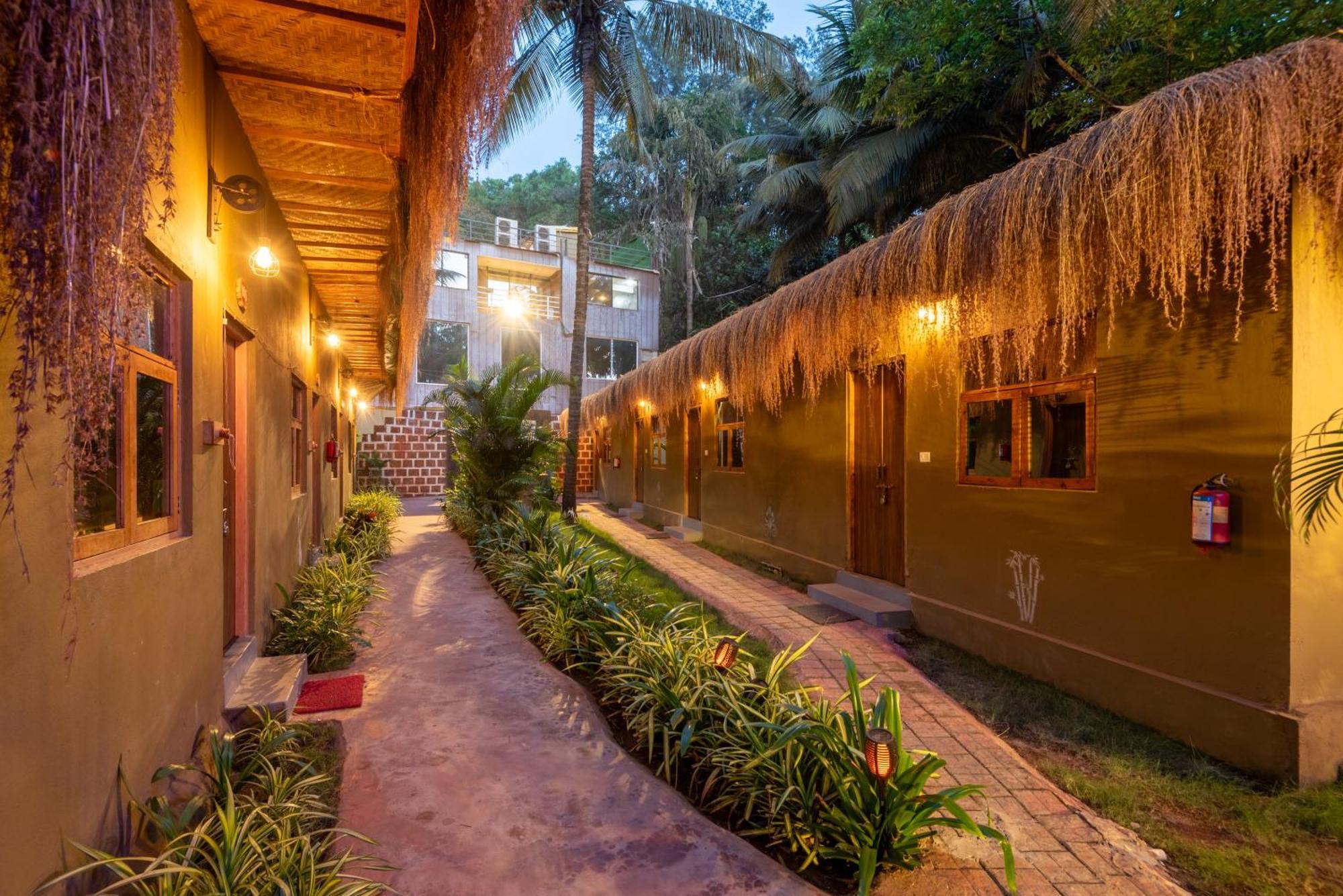 Hotel Amadi Front 4*