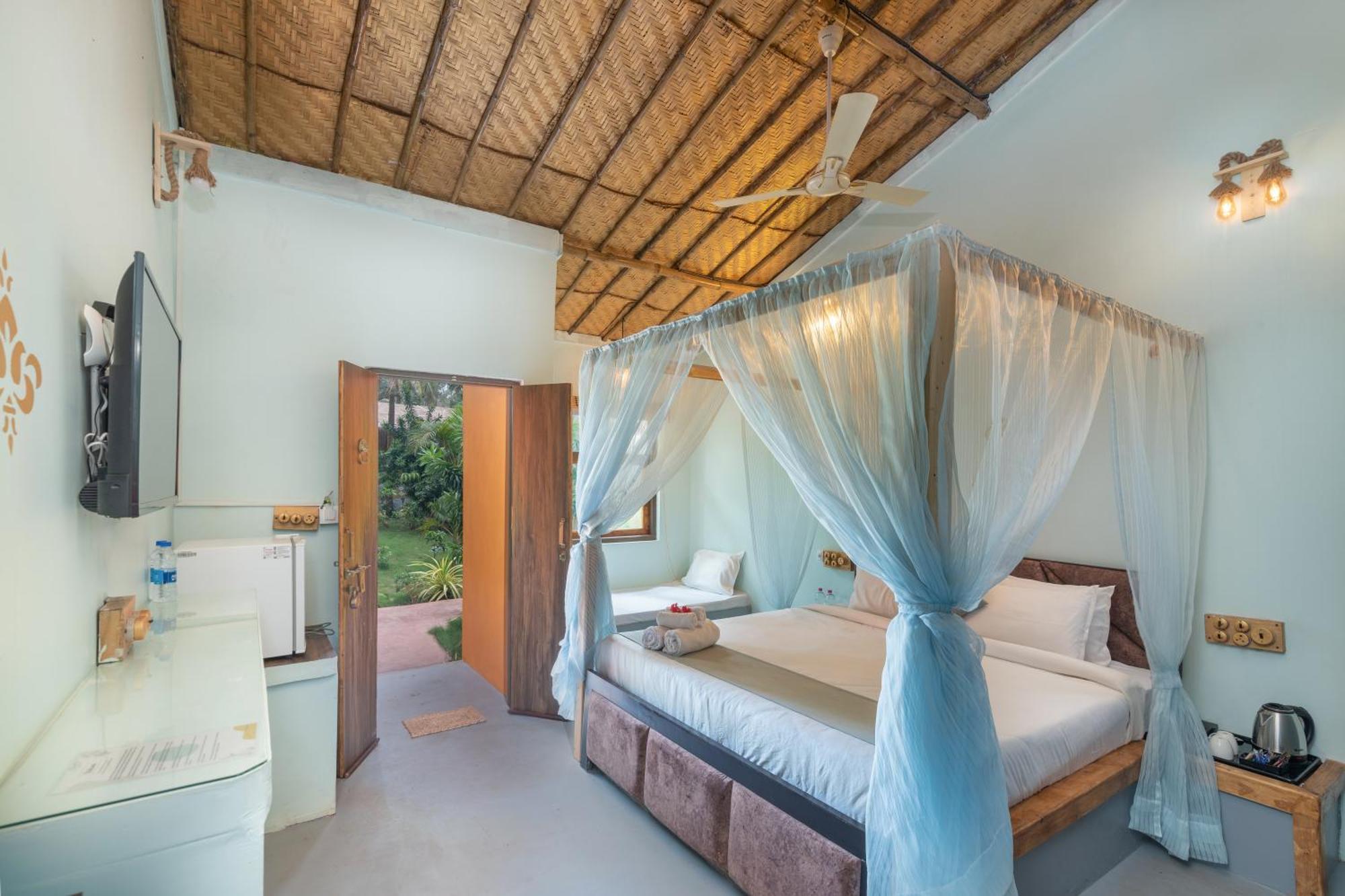 Amadi Front Hotel